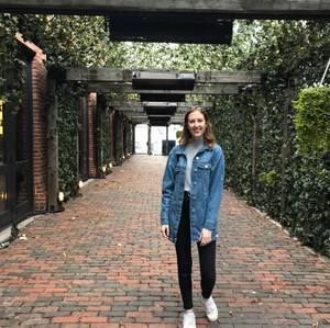 Meet your Posher, Megan